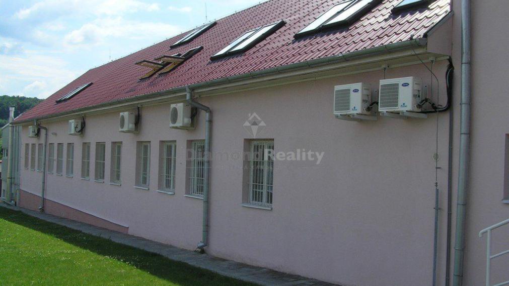 Na predaj logisticko-priemyselná budova v Malom Šariši