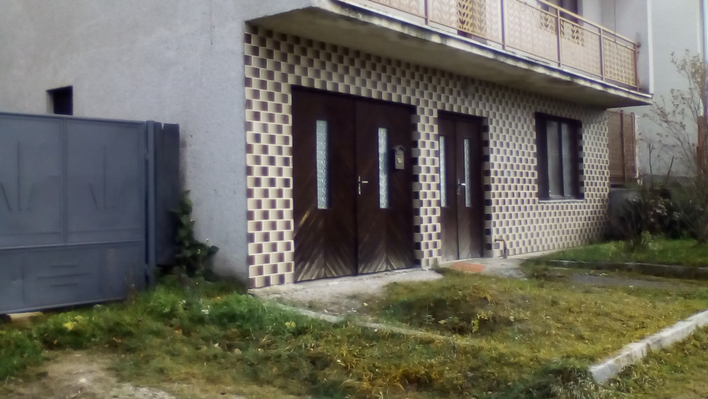 NA PREDAJ RODINNÝ DOM, Cerová