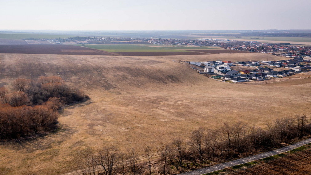 REZERVOVANÉ!Skvelá investícia!Na predaj pozemok Nitra - Janíkovce v podiele 1/1