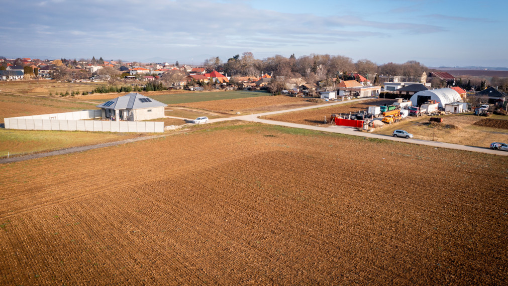 Na predaj investičný pozemok Klasov