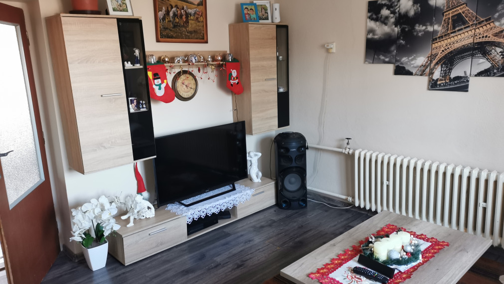 Na predaj  veľký rodinný dvojdom, 22 árový pozemok, obec Olšovany, Košice okolie (15 km od Košíc).