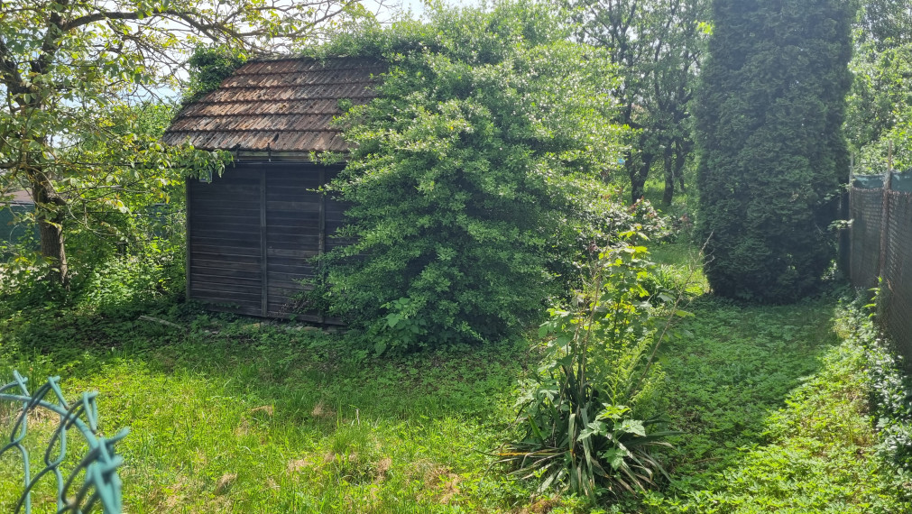 PREDANÉ - Na predaj záhrada