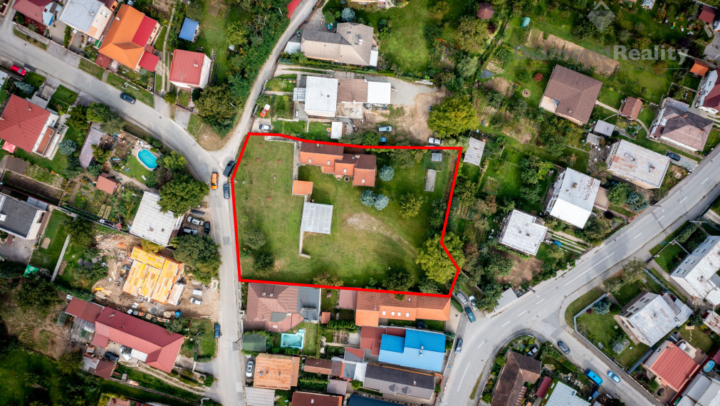 NA PREDAJ INVESTIČNÝ POZEMOK S RODINNÝM DOMOM |  2864m2 POZEMOK | BARCA