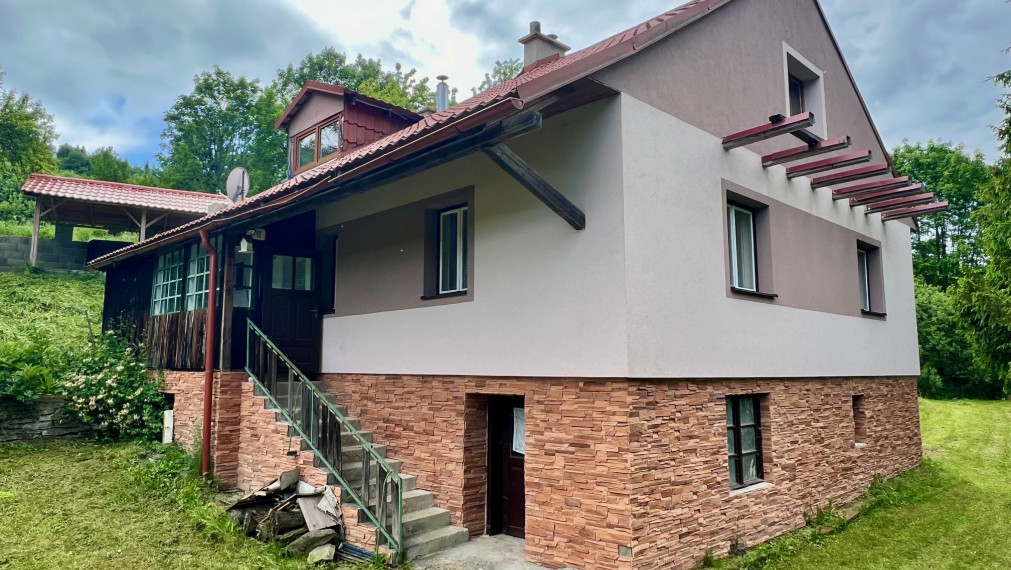 NA PREDAJ RODINNÝ DOM V MALEBNOM PROSTREDÍ, OBEC MATYSOVÁ