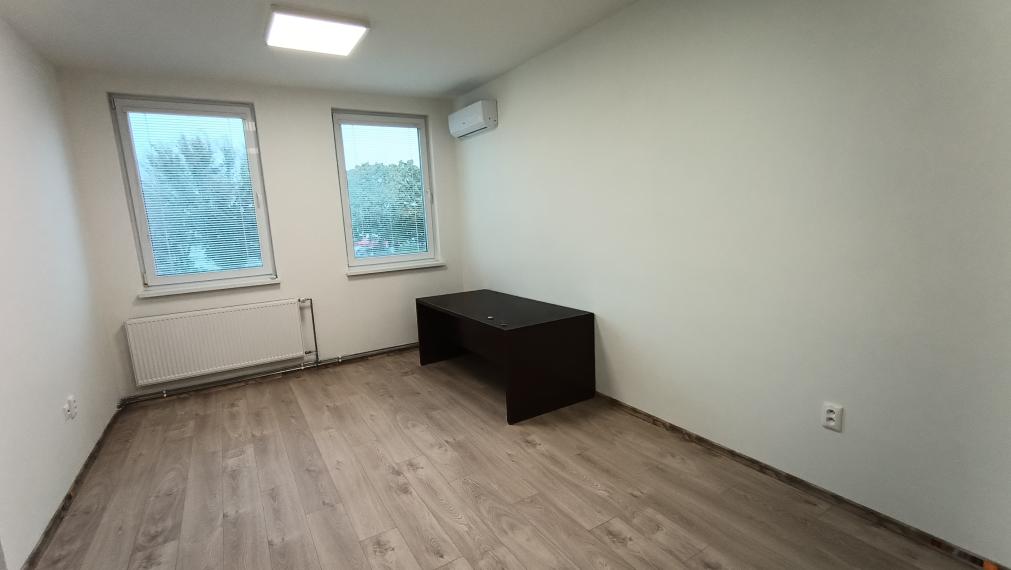 Na prenájom dvojkancelária s kuchyňou Nitra - Chrenová