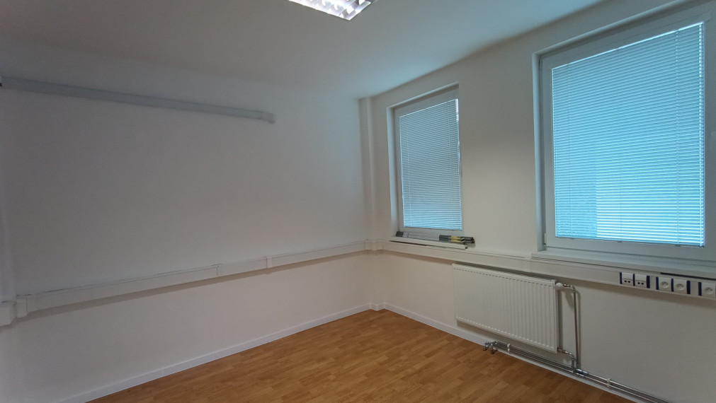 Na prenájom trojkancelária Nitra - Chrenová