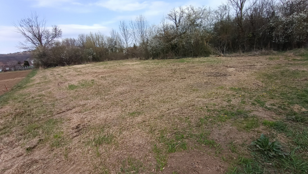 top cena!Na predaj stavebný pozemok v malebnej obci Hosťová