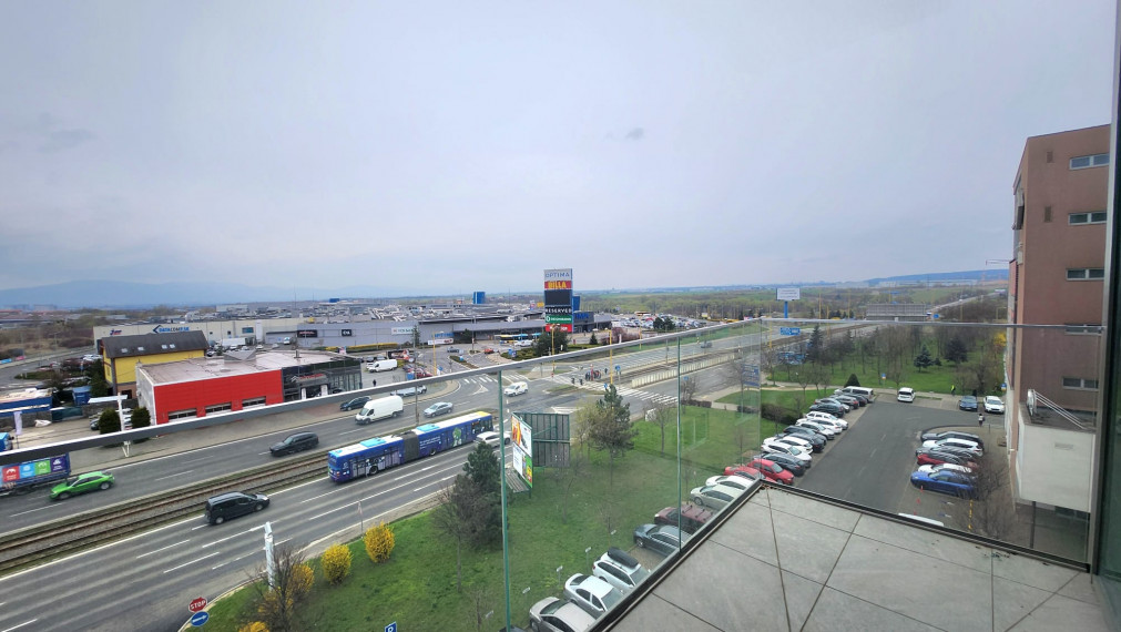 Špičkové obchodno - kancelárske priestory na mieru - OPROTI OPTIME