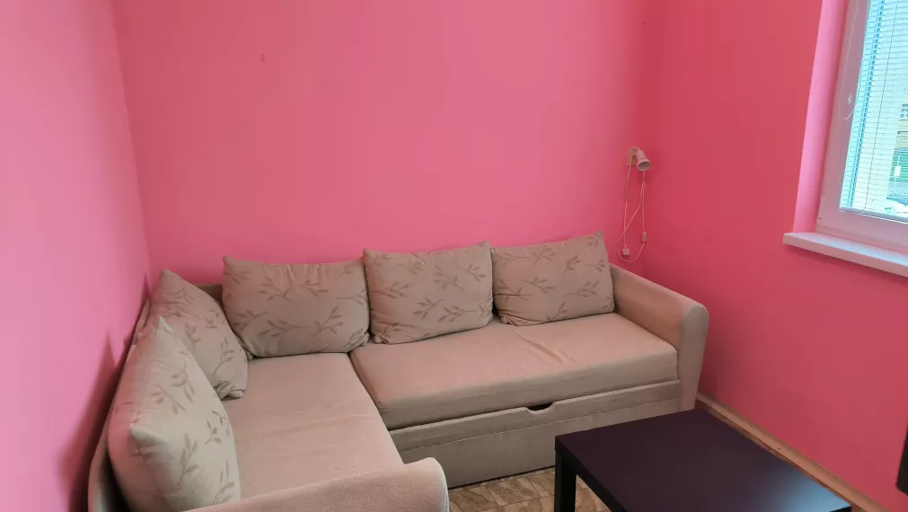 Na prenájom 1 izbový zariadený byt, časť Sotina, Senica.