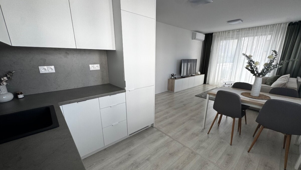 Na prenájom nový zariaď. 2 izbový byt balkón Rača Bratislava