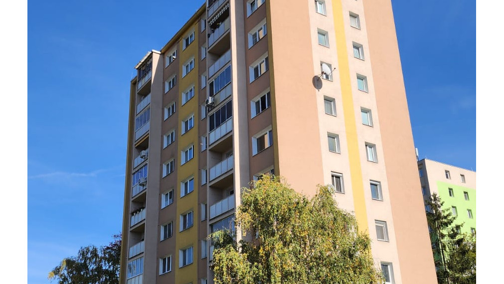 Krásny svetlý zrekonštruovaný  1-izbový byt - Trieda SNP - rezervované