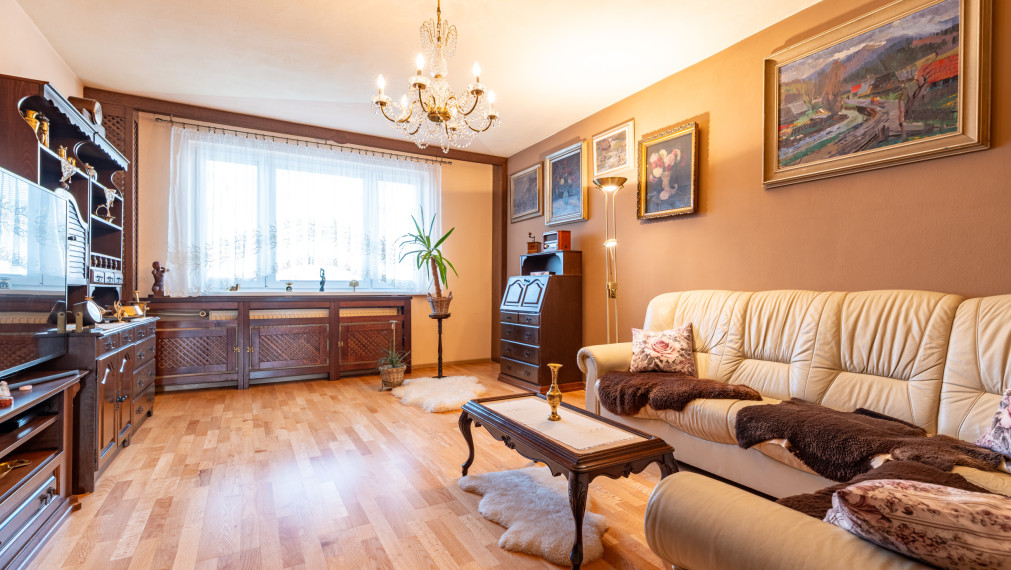 NA PREDAJ 4 IZBOVÝ BYT (79m2 + LOGGIA) S VÝNIMOČNÝM DIZAJNOM | ČÍNSKA UL., SÍDLISKO - ŤAHANOVCE