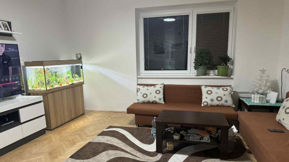 Na prenájom zariadený 3 izbový byt v dome, Slovenský Grob