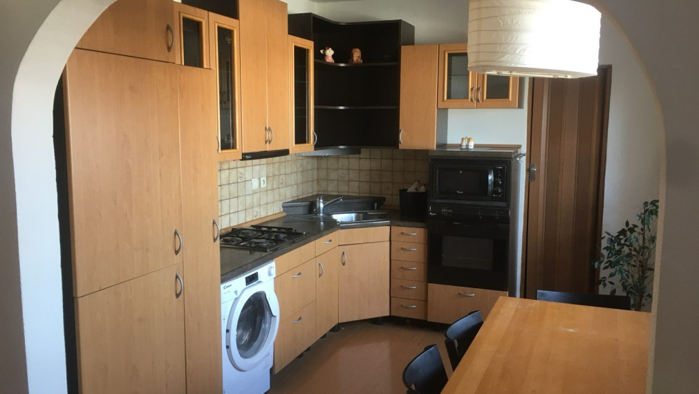 Na prenájom veľký 2 izbový byt Nitra - Čermáň, skvelá lokalita