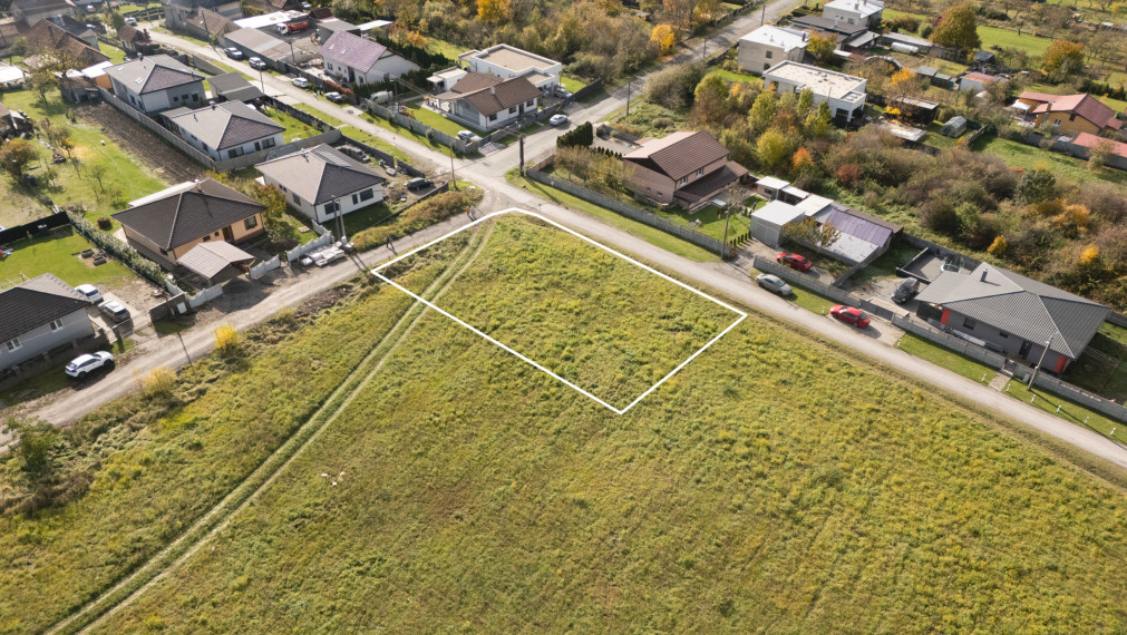 NA PREDAJ STAVEBNÝ POZEMOK V OBCI ĎURKOV