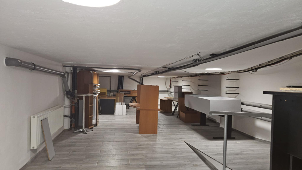 Na prenájom sklad na Levočskej ul. v Prešove bonus parkovanie pre jedno auto v podzemnej garáži zdarma.