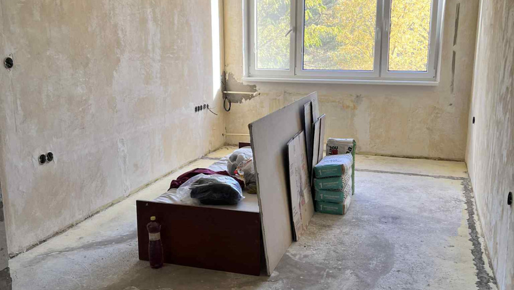 NA PREDAJ 2 IZBOVÝ BYT S KOMOROU NA ULICI DRUŽICOVÁ, KOŠICE - NAD JAZEROM