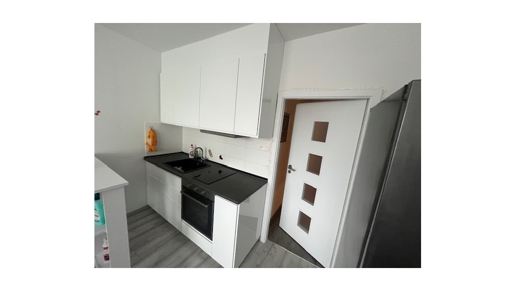 Na prenájom plne zariadená garsonka, centrum mesta, Modra