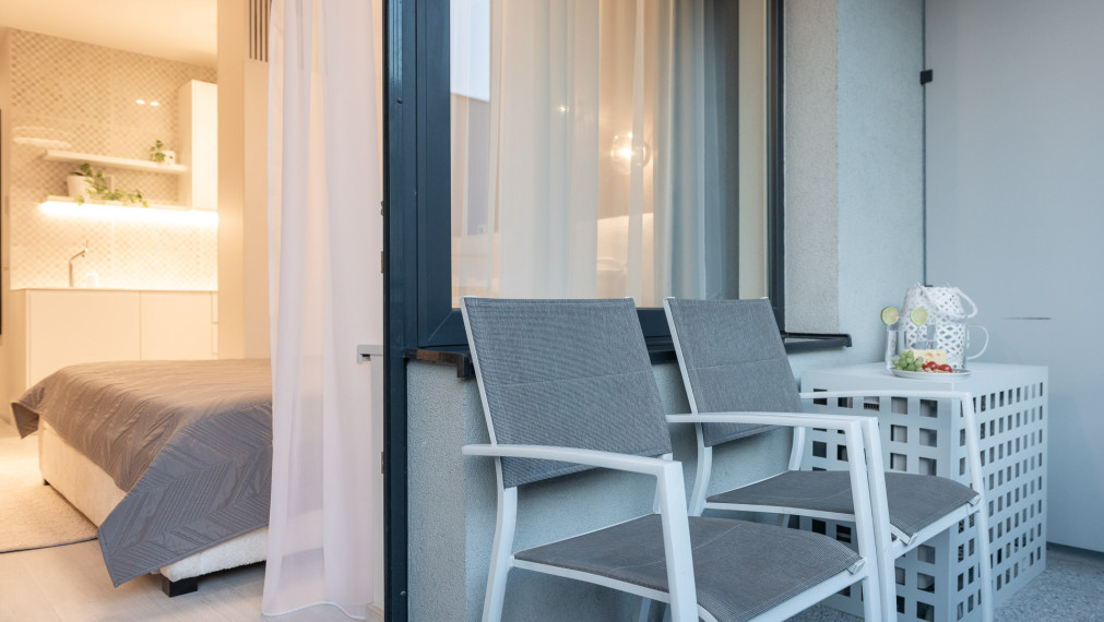 TOP ! REZIDENCIA PRI RADNICI, 1-izb.byt, loggia, pivnica