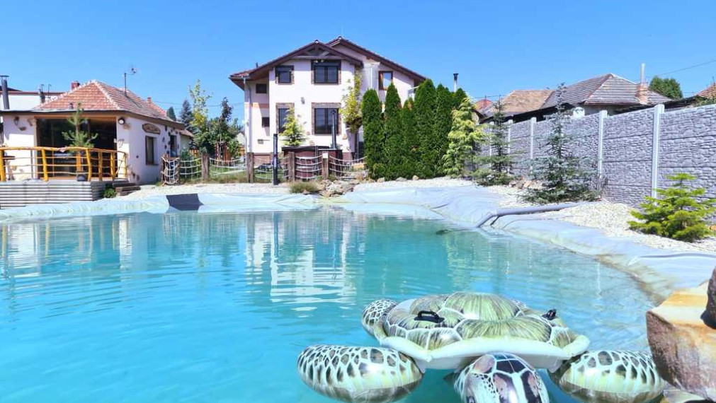 NA PREDAJ: Zabehnutá rekreačná chata v Podhájskej – výborná investícia