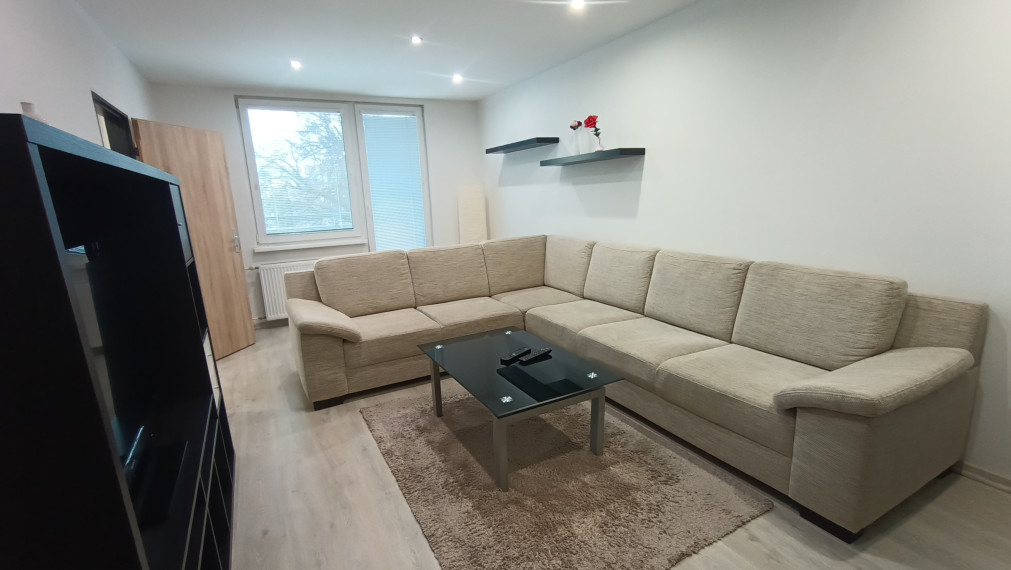 Ideálne rodinné bývanie v Nitre – 3-izbový byt na Tribečskej ulici