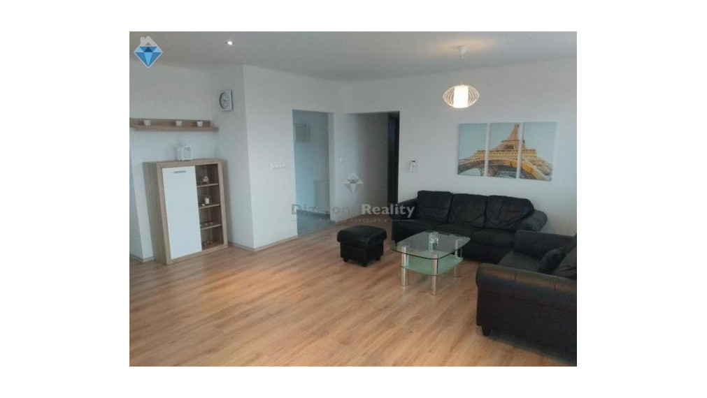 Na prenájom rodinný dom v malebnej obci Svätoplukovo