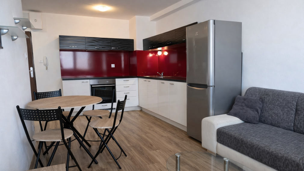 NA PREDAJ 2 - IZBOVÝ BYT V MESTSKEJ ČASTI ŠACA, ULICA UČŇOVSKÁ