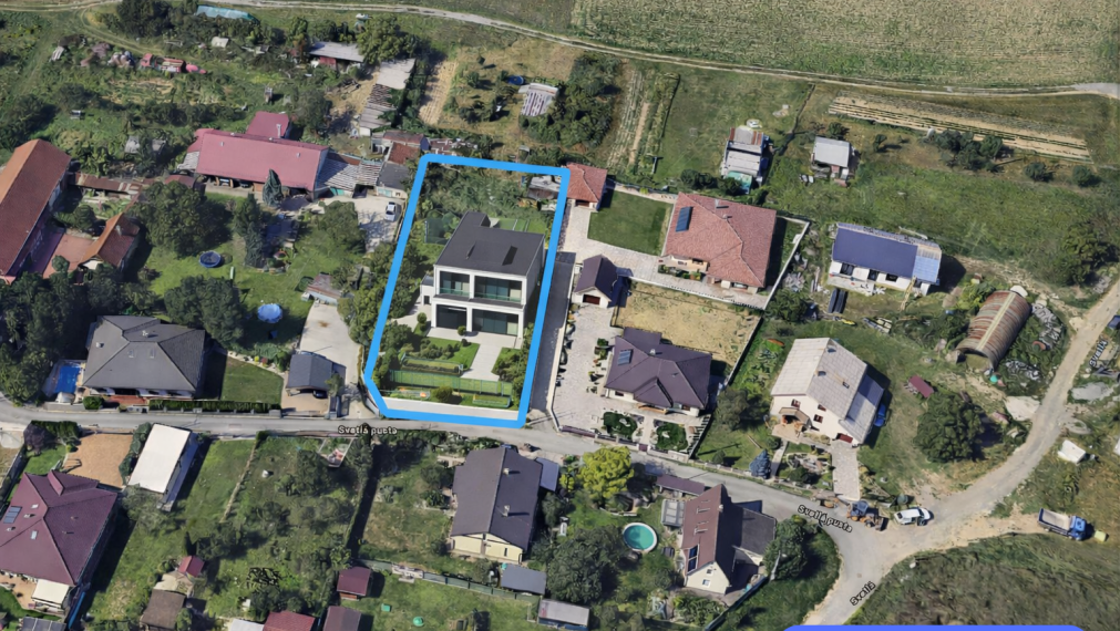 NA PREDAJ VEĽKÝ POZEMOK S RODINNÝM DOMOM | 1 666m² | BARCA