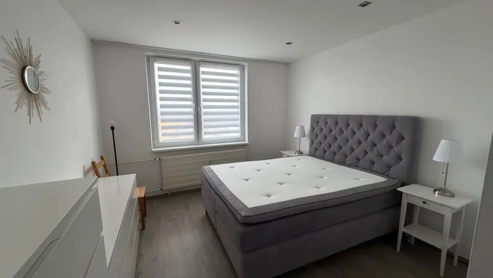 Na prenájom zariadený 3 izbový byt, balkón, Mudrocha, Senica.