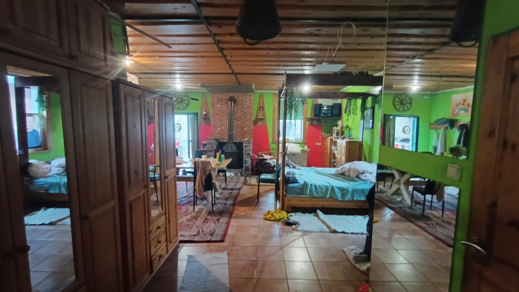 Na predaj  rodinný dom s veľkým pozemkom v malebnej obci Svätoplukovo