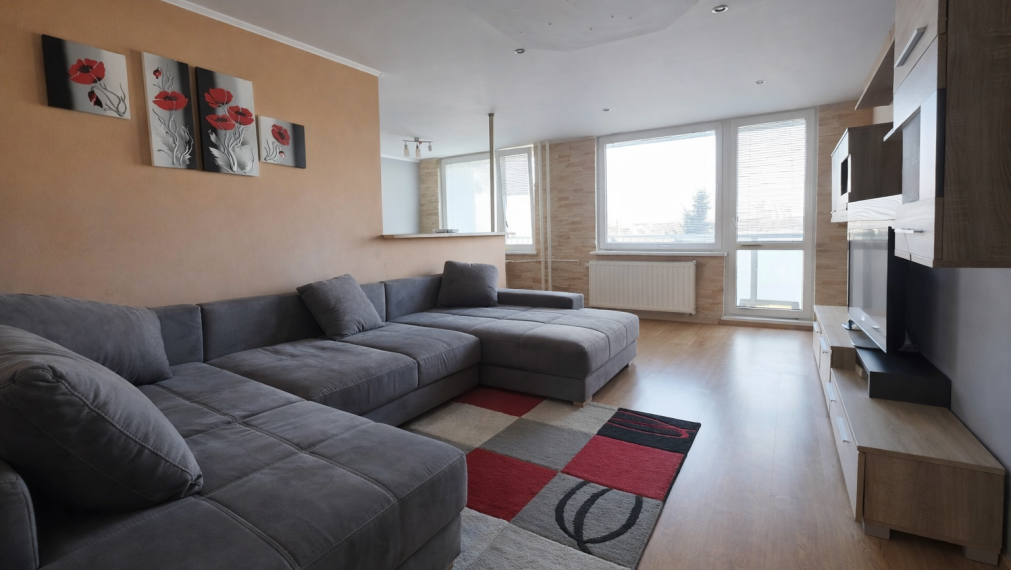 Na predaj 3 izbový byt pražského typu na ulici Jaltská, Košice - Dargovských hrdinov.