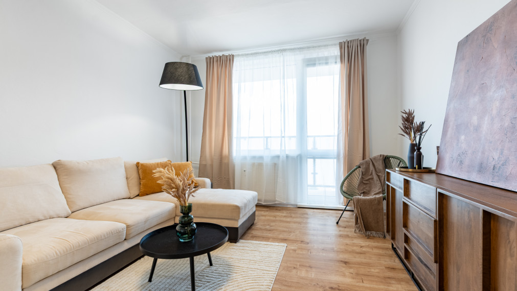 NA PREDAJ 1 IZBOVÝ BYT V BLÍZKOSTI CENTRA MESTA | IDEÁLNY NA PRENÁJOM | 39m2 + 2x LOGGIA | ul. SLOVENSKEJ JEDNOTY