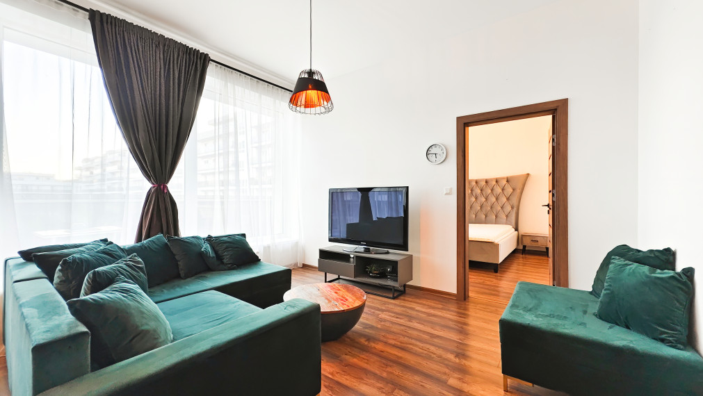 PRÉMIOVÝ 3-IZBOVÝ BYT S 22 m² LOGGIOU V BOROVICOVOM HÁJI – LUXUS, SÚKROMIE A LES POD OKNAMI + PARKOVANIE V CENE