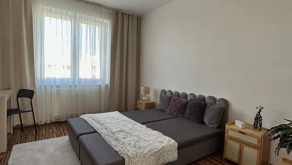 Na prenájom prerobený 2 izbový byt balkón Hospodárska Trnava