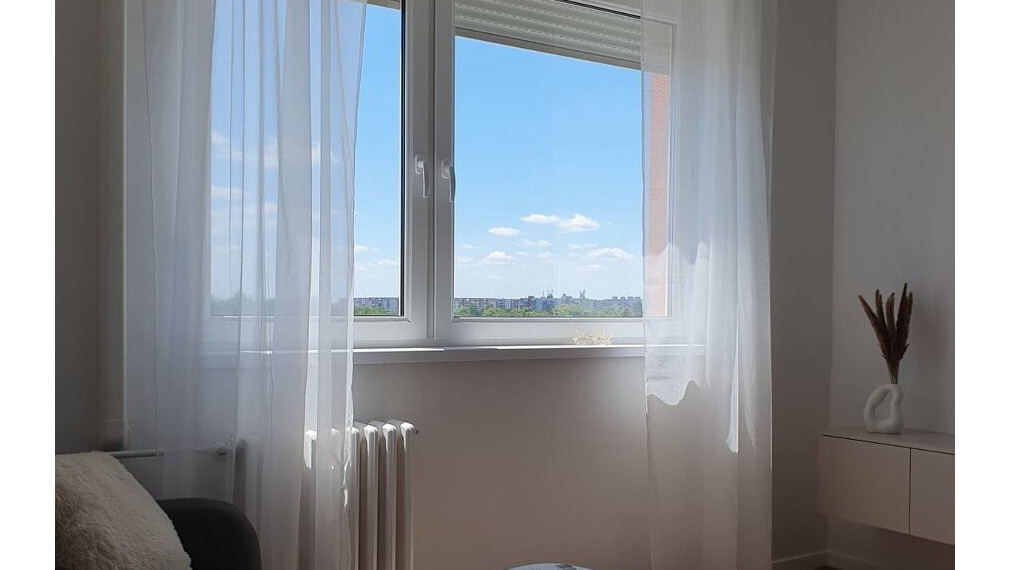 Na prenájom novoprerobený byt na 2 izbový, centrum, Galanta