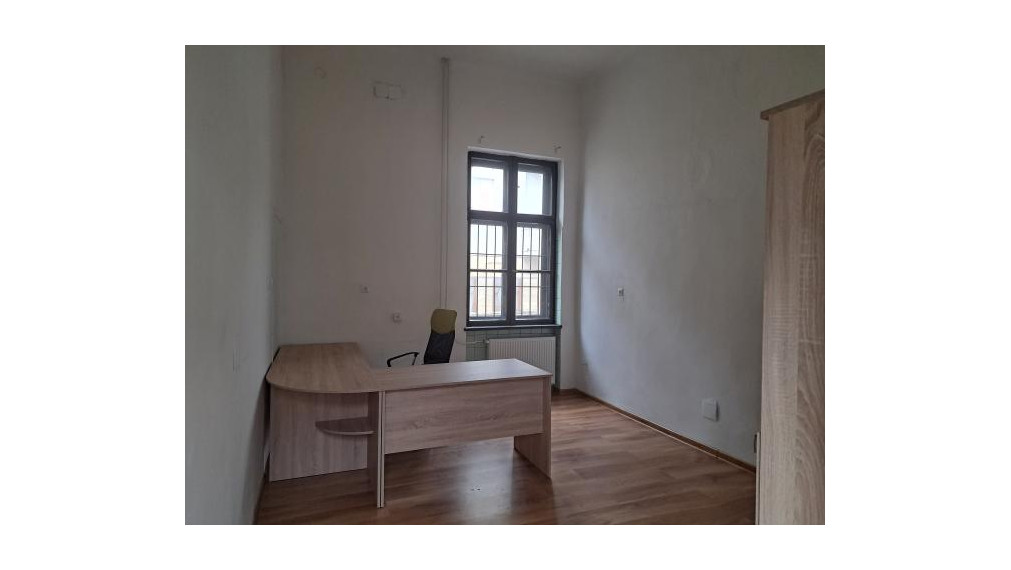 Na prenájom 27 m2 kancelária v centre mesta Farská ulica
