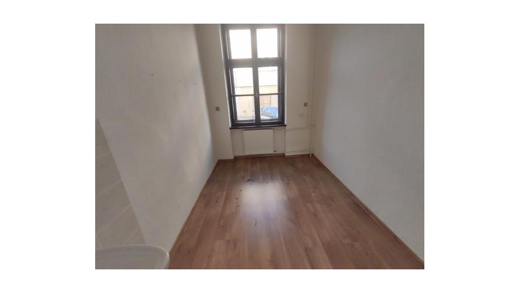 Na prenájom 10 m2 kancelária v centre mesta Nitra - Farská ulica