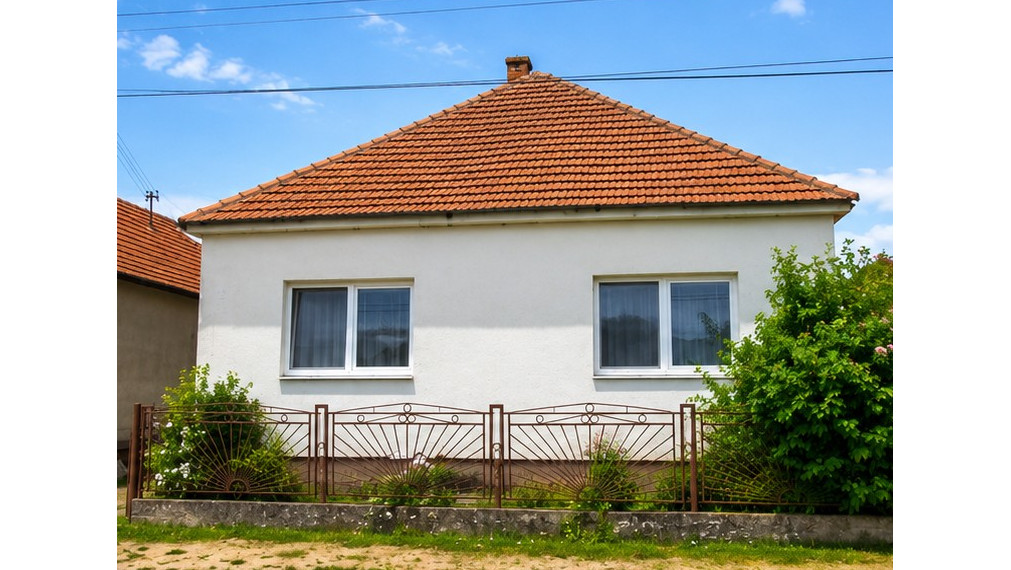 Na predaj rodinný dom v malebnej obci Veľký Kýr