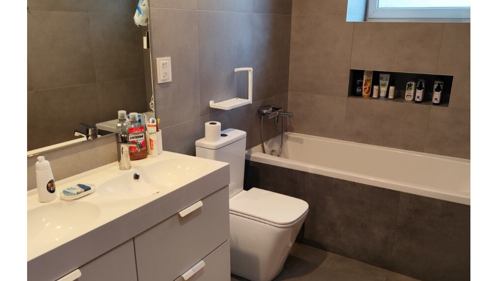 Na predaj 5 izbový byt, ulica Milosrdenstva ,  Košice-Juh