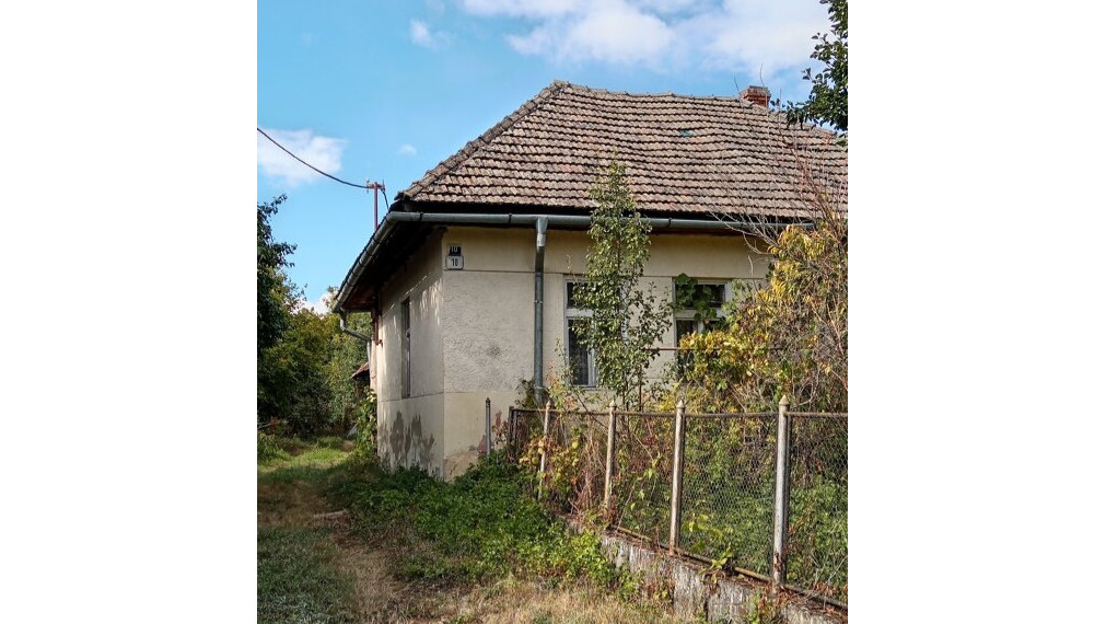 Na predaj rodinný  dom s pozemkom, Oborín, okres Michalovce