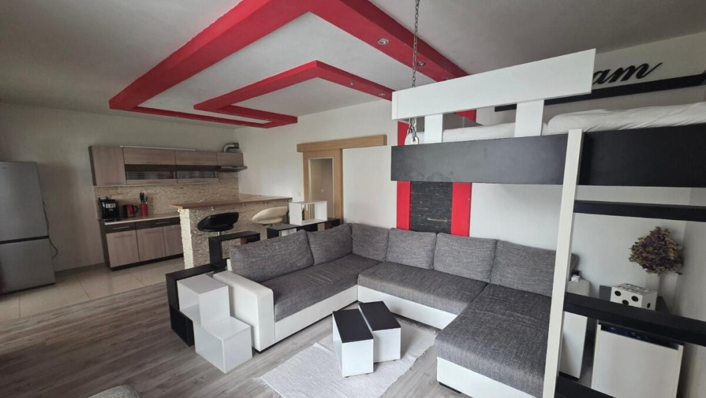 Na prenájom 1 izbový byt Vráble s luxusnou terasou