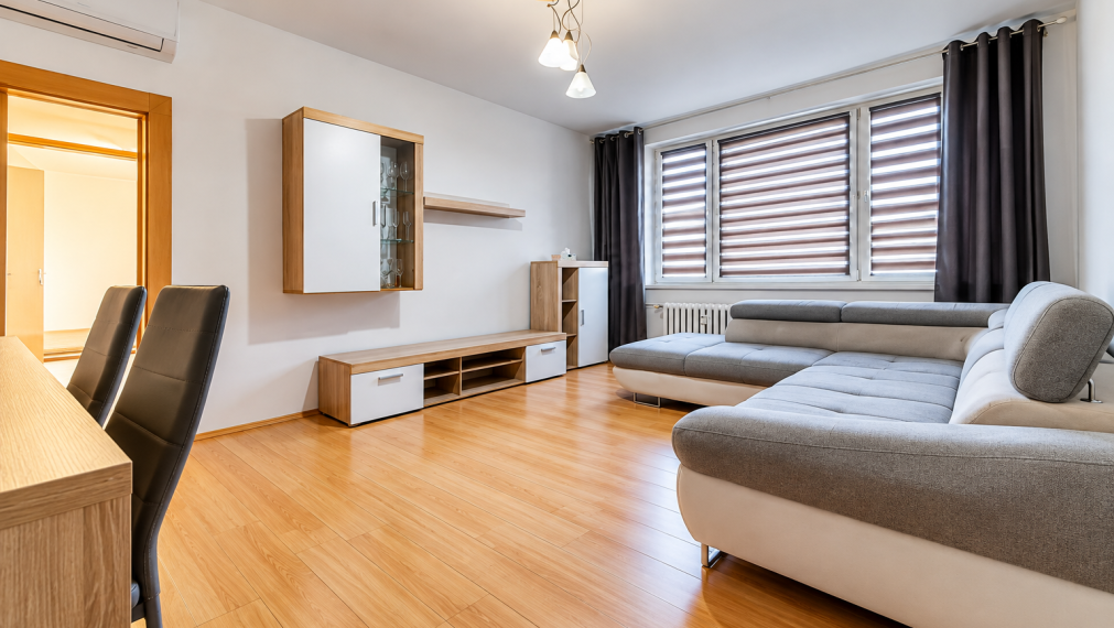Prenájom 3-izb. byt/ Klimatizácia/ Balkón – Štítova / Košice