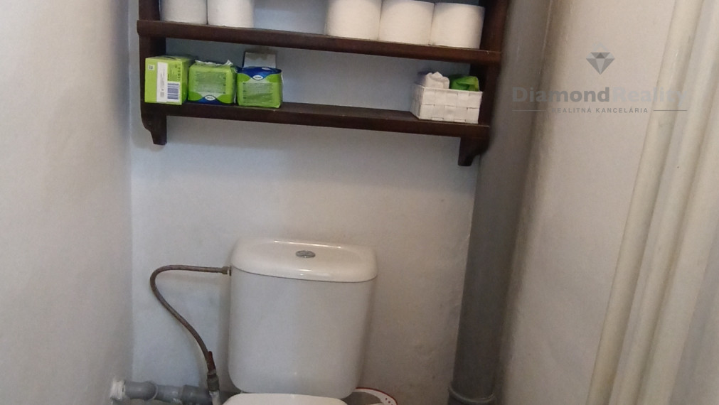 Ponúkame na predaj útulný rodinný dom v obci Beladice – ideálne bývanie pre rodinu!