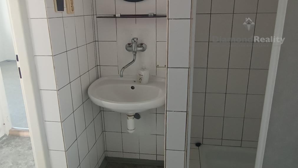 Na prenájom priestranná kancelária s parkovaním za skvelú cenu Nitra