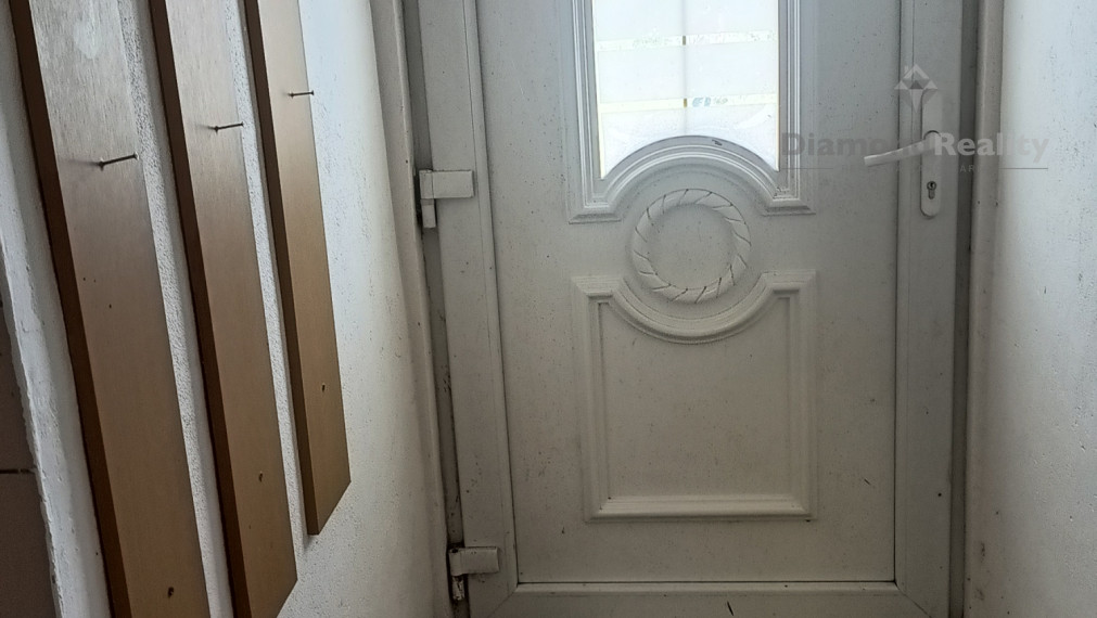 NA PREDAJ: ŠTARTOVACÍ DOM ALEBO INVESTIČNÁ PRÍLEŽITOSŤ VO VRÁBĽOCH – ZA VÝBORNÚ CENU!