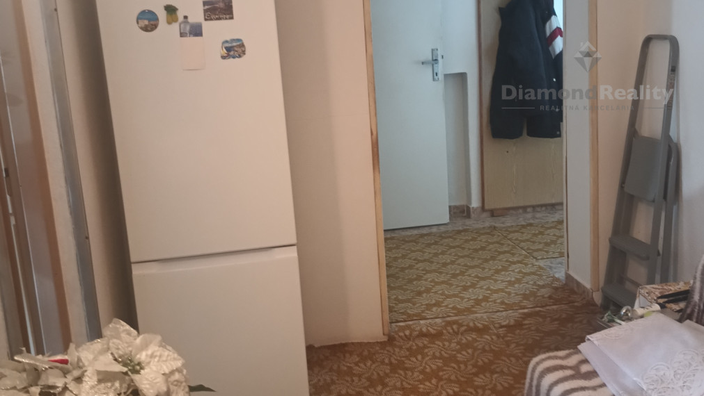 REZERVOVANÉ!Na predaj rodinný dom v malebnej obci Sľažany