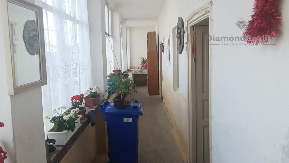 RODINNÝ DOM S VEĽKÝM POZEMKOM 1137 m² VO VINODOLE