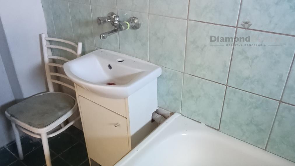 INVESTIČNÁ PRÍLEŽITOSŤ VO VRÁBĽOCH – ZA VÝBORNÚ CENU!