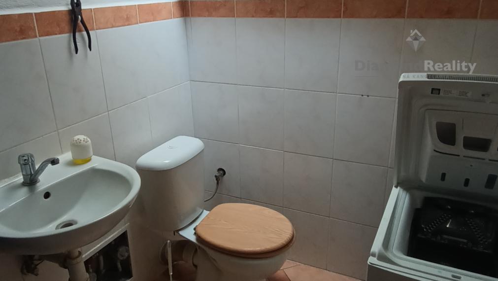 Na prenájom 2 izbový byt v rodinnom dome Nitra - Dolné Krškany