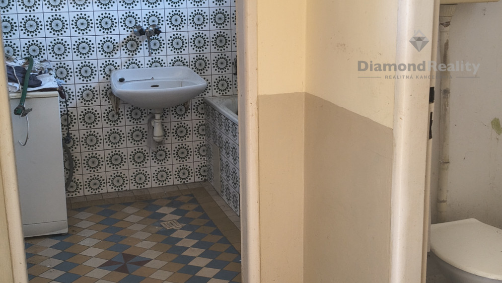3-izbový rodinný dom s pozemkom 10 118 m² v Cabaj-Čápore – Pereš